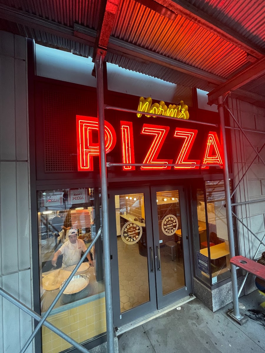 Norm’S Pizza
